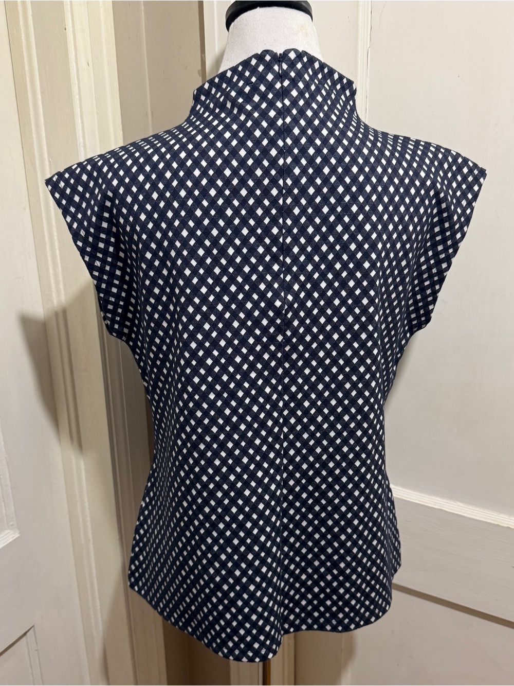 Ann Taylor Navy and White Sleeveless High-Neck Check Blouse - Picture 7 of 9